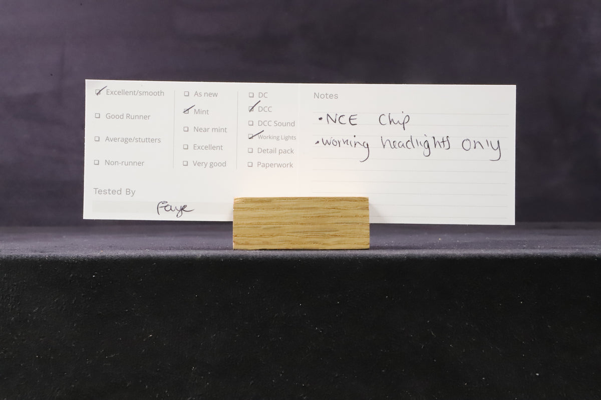 Atlas N Gauge 49402 SD-35 Diesel Locomotive 705 in Montana Rail Link Livery