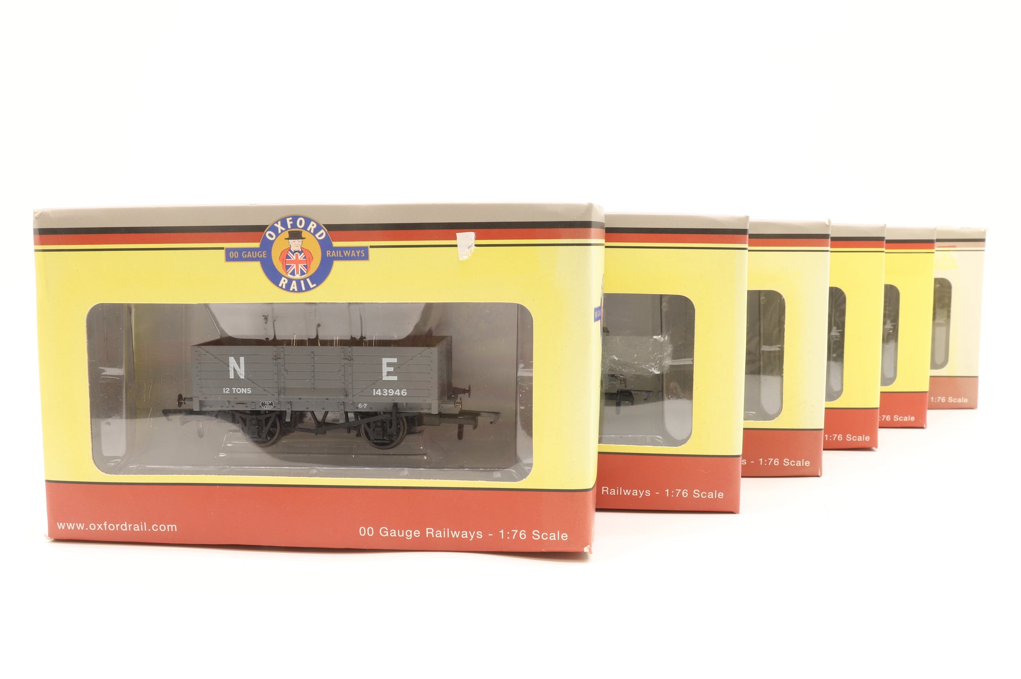 Oxford Rail OO Rake of 6, 6 Plank NE Wagons
