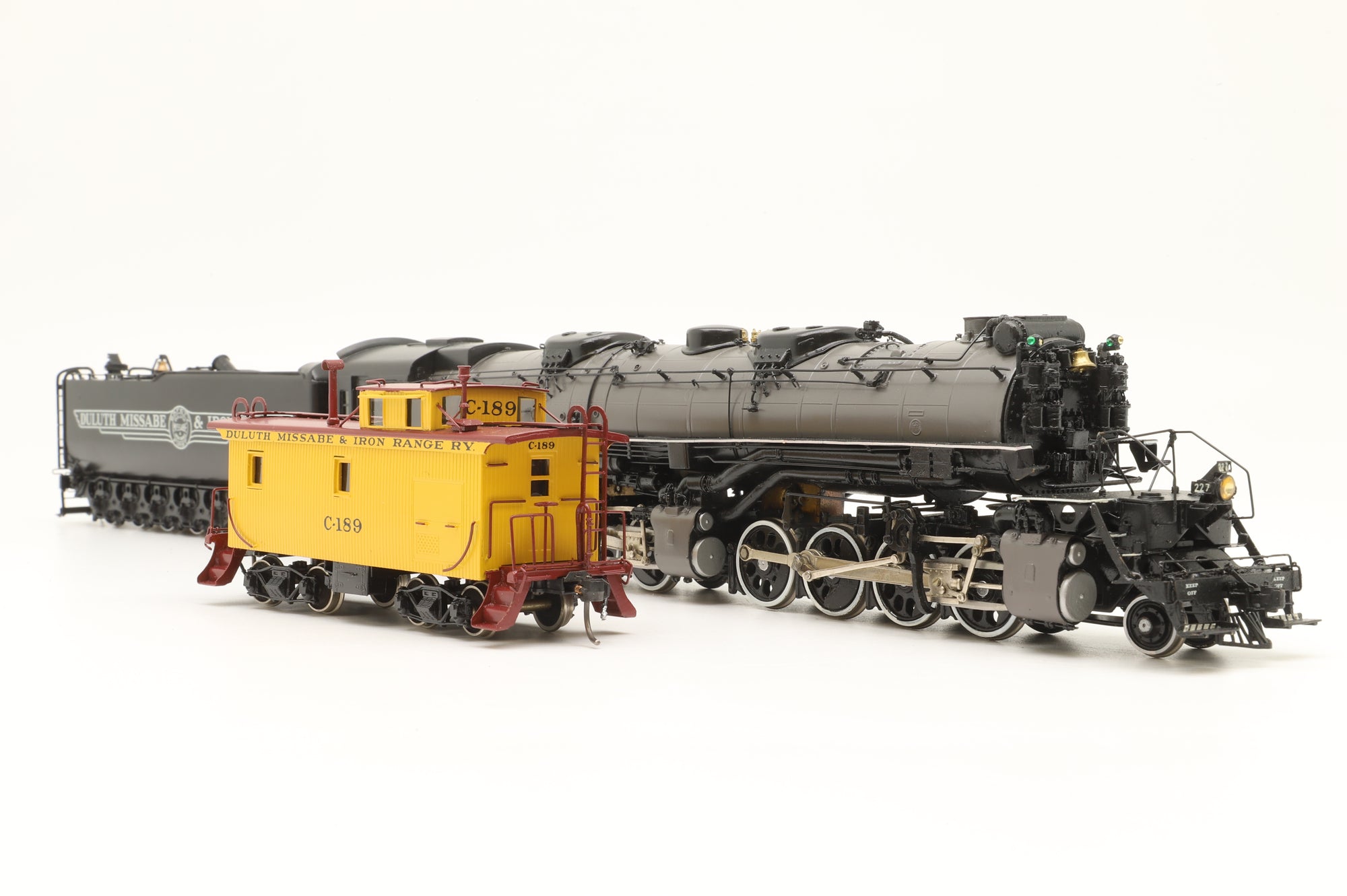 Samhongsa/Westside Model Co HO Brass DM&IR M4 (Elesco FWH) 2-8-8-4 w/Caboose