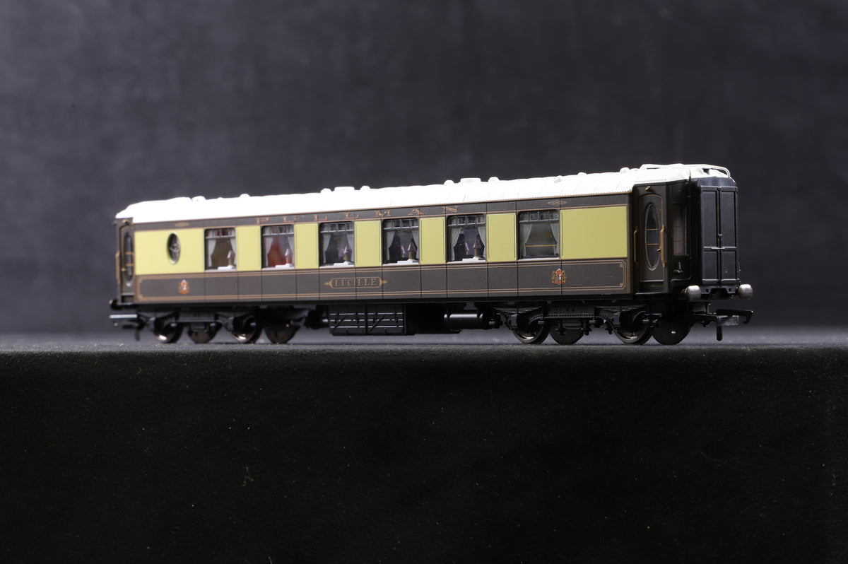 Hornby OO Rake of 3 Pullman Coaches