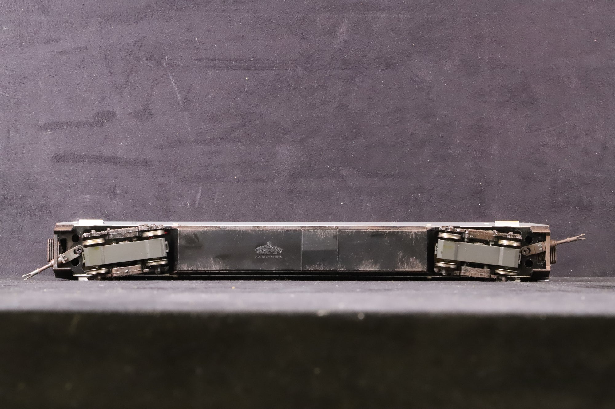 Bachmann OO Class Voyager 220 Class Virgin 5 Car Set Weathered