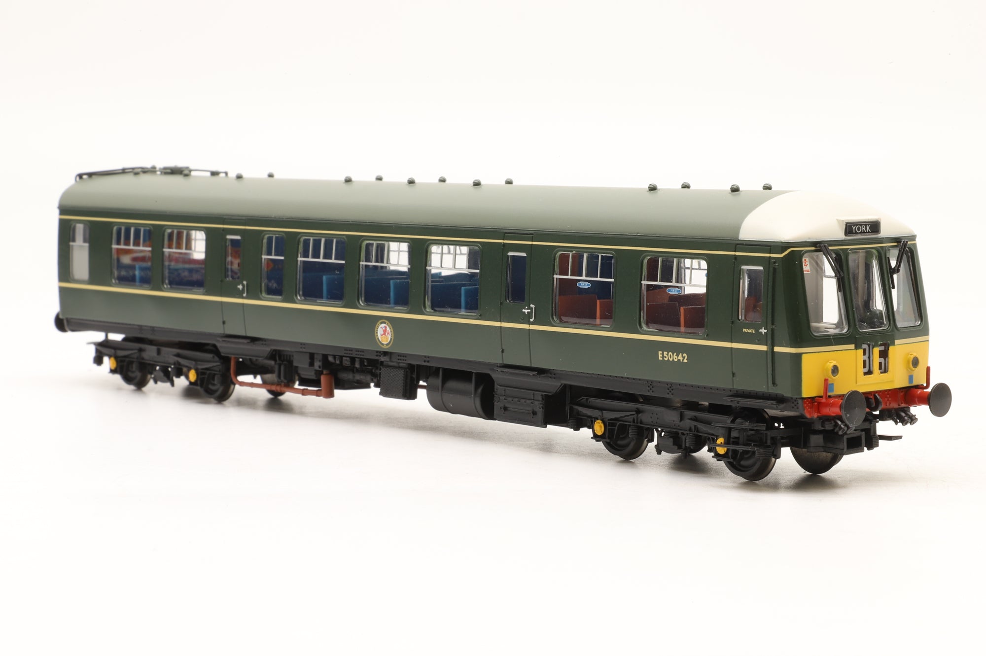 Bachmann OO 32-911 Class 108 3-Car DMU BR Green, Yellow Warning Panels