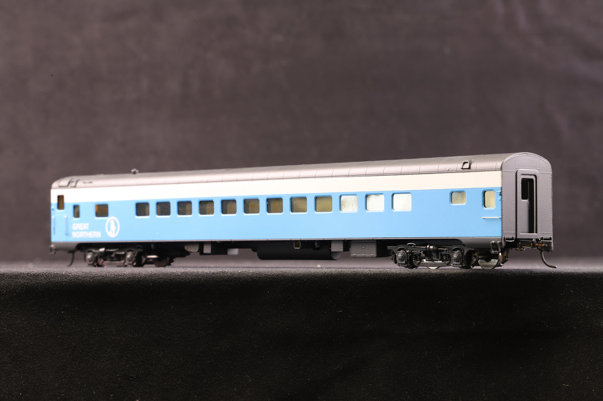 Shoreham Shops Limited/Oriental HO Brass Rake Of 8 Brass Great Northern Blue &amp; White Coaches