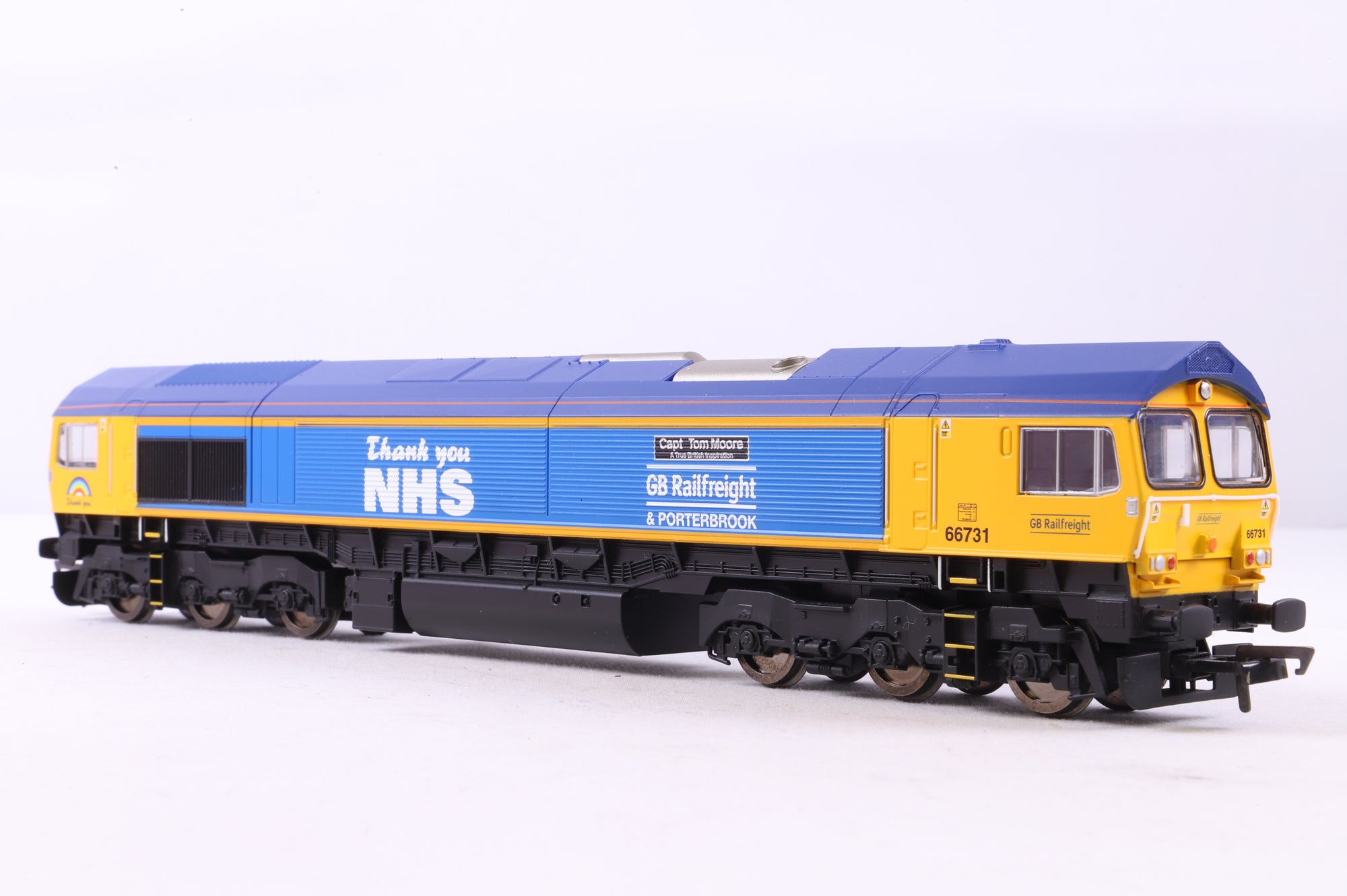Hornby OO R30069 GBRf Class 66 'Capt. Tom Moore - A True British Inspiraation' '66731' Ltd. Ed., DCC Fitted