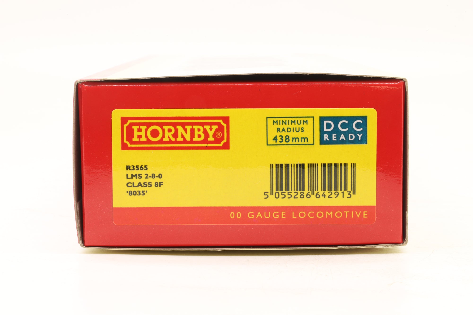 Hornby OO R3565 Class 8f '8035' LMS Black