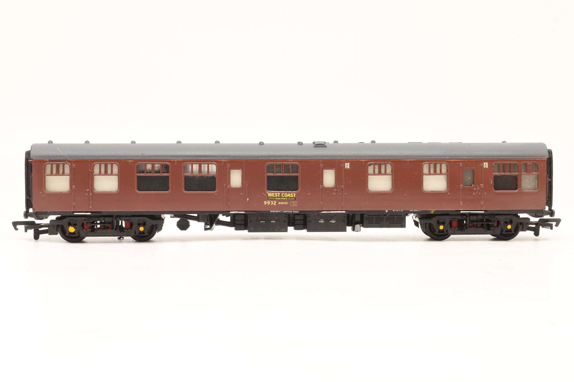 Custom OO Mk1 RB 9932 in West Coast Livery