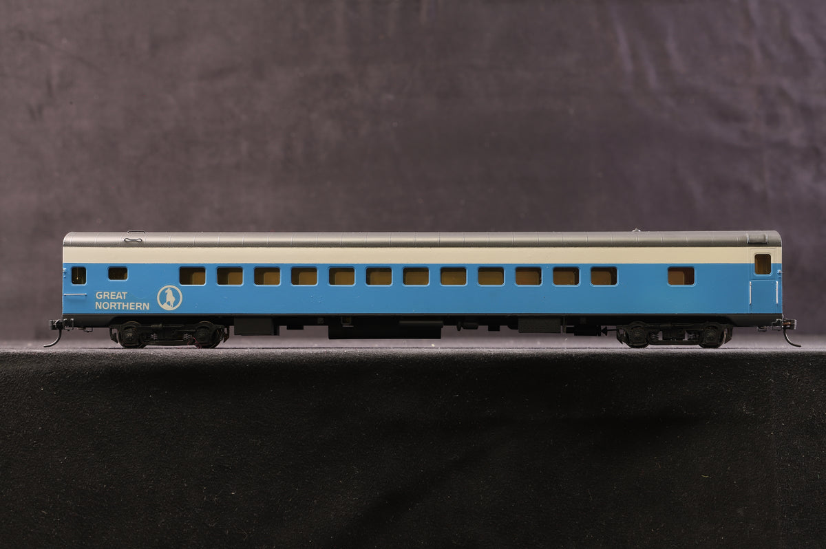 Shoreham Shops Limited/Oriental HO Brass Rake Of 8 Brass Great Northern Blue &amp; White Coaches