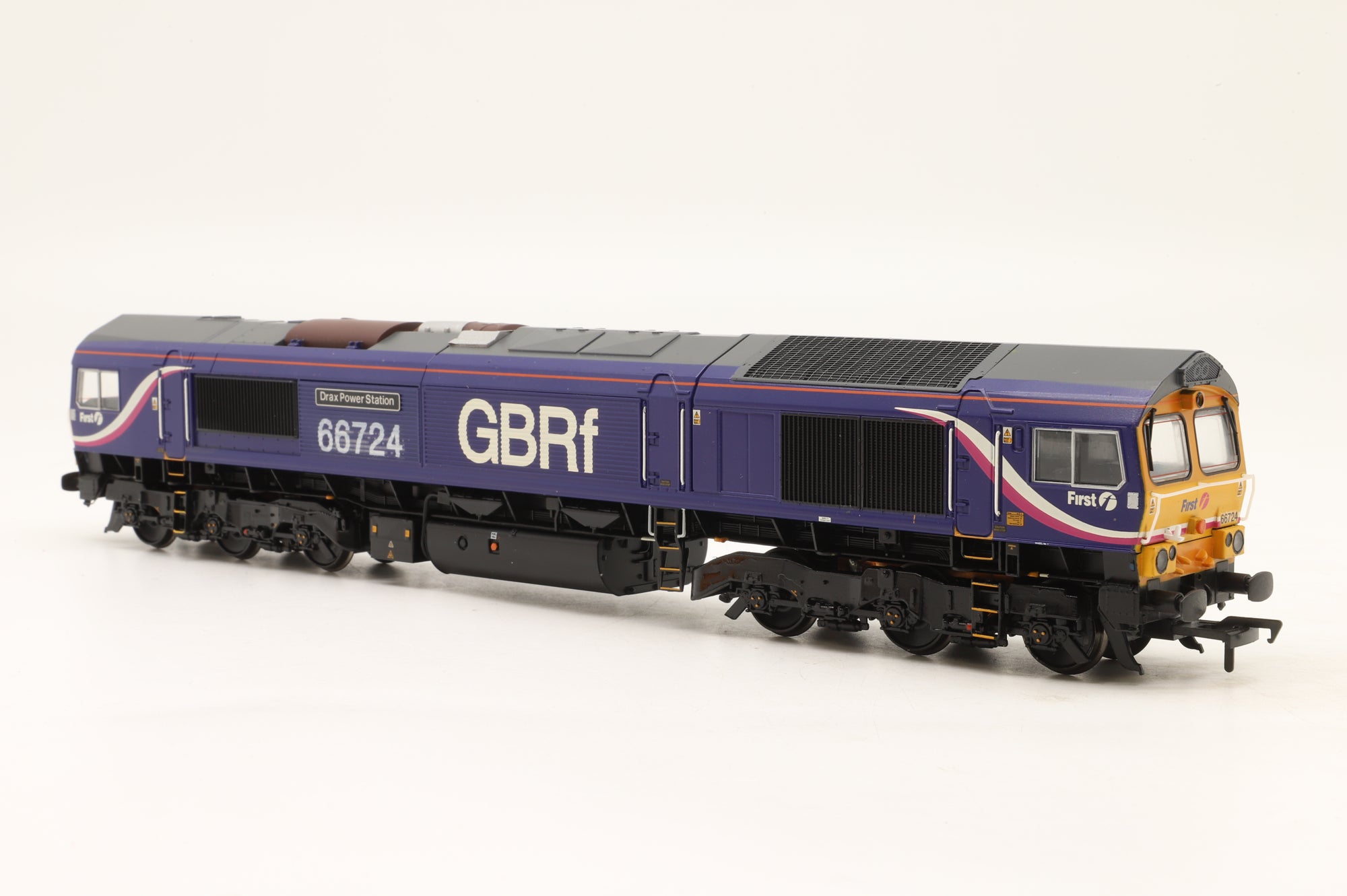 Bachmann OO Class 66 '66724' 'Drax Power Station' First/ GBRf Renumbered