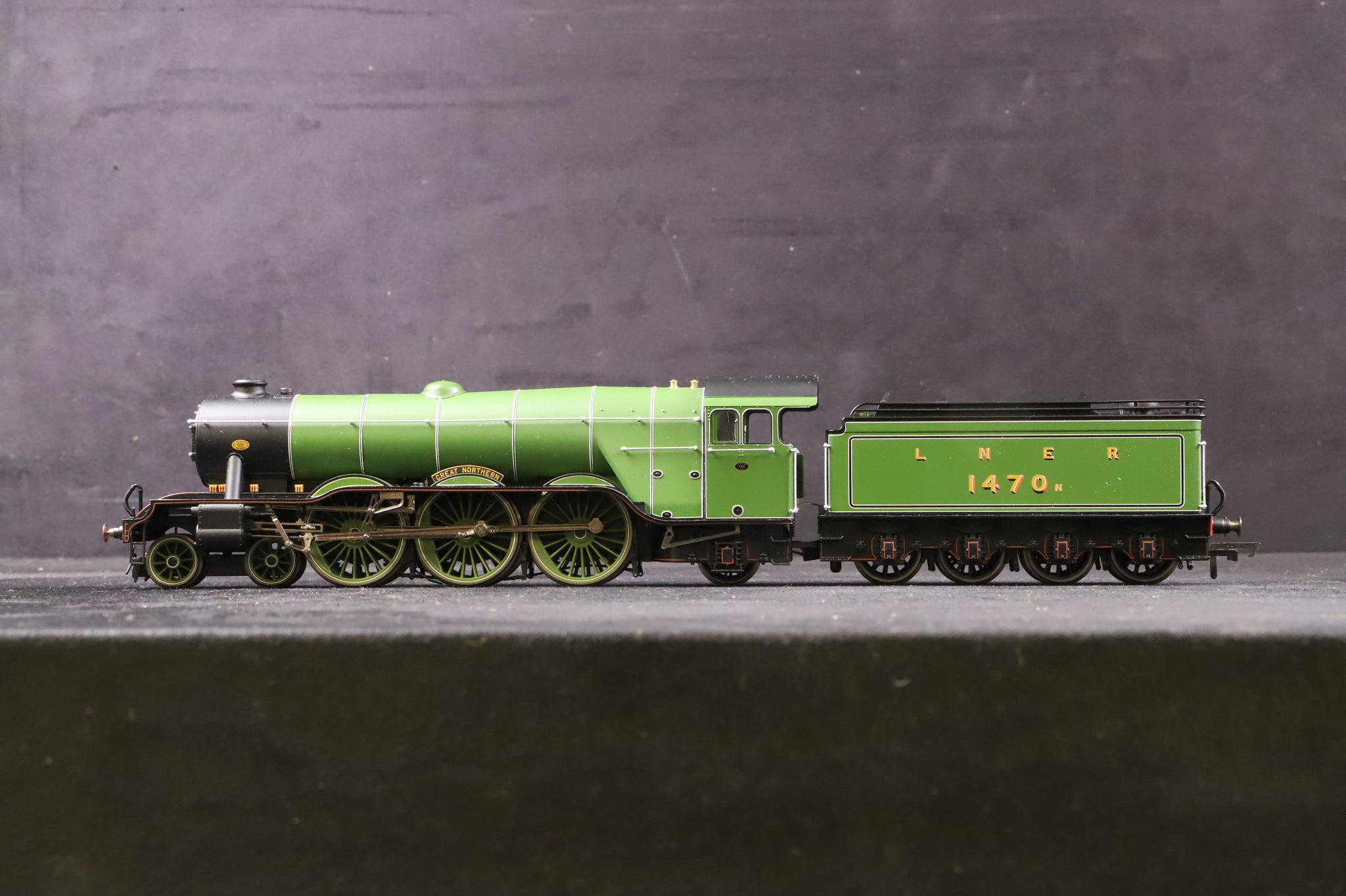 Hornby OO R2405 Class A1 '1470' 'Great Northern' LNER Green