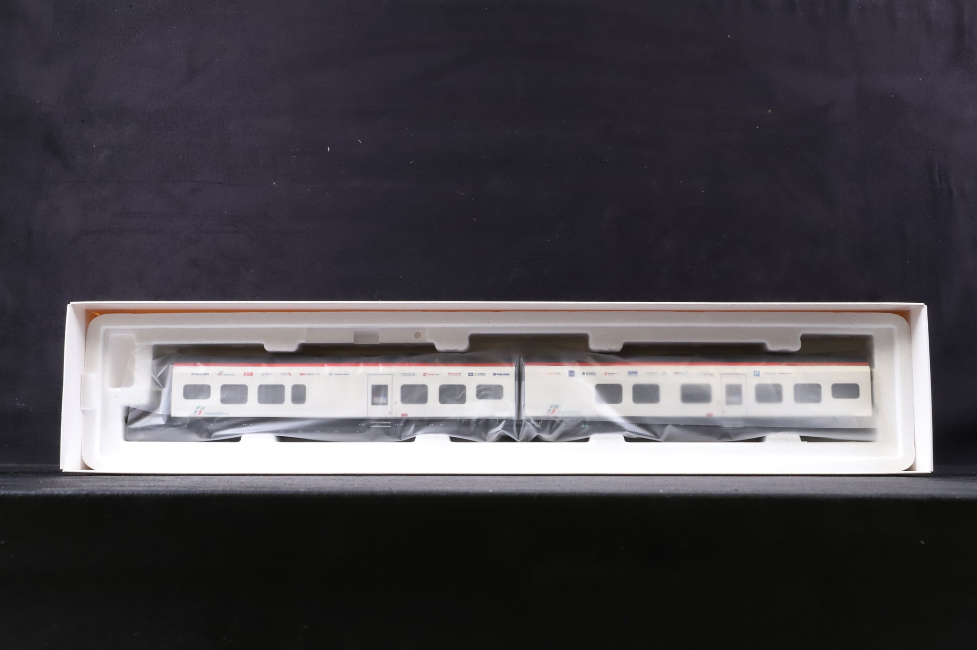 Marklin HO 43466 Add-On Car Set 1 for the Class RABe 501 Giruno