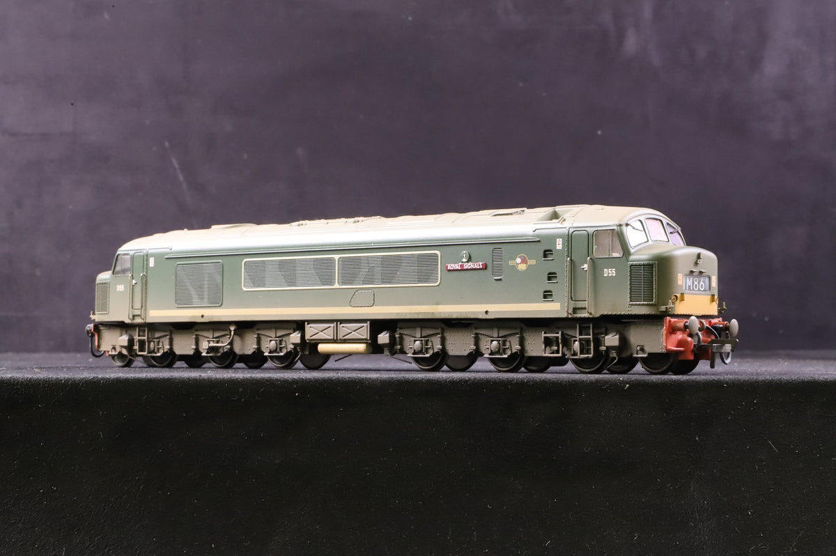 Bachmann OO 32-675Z Class 45 D55 &#39;Royal Signals&#39; in BR Green - Weathered