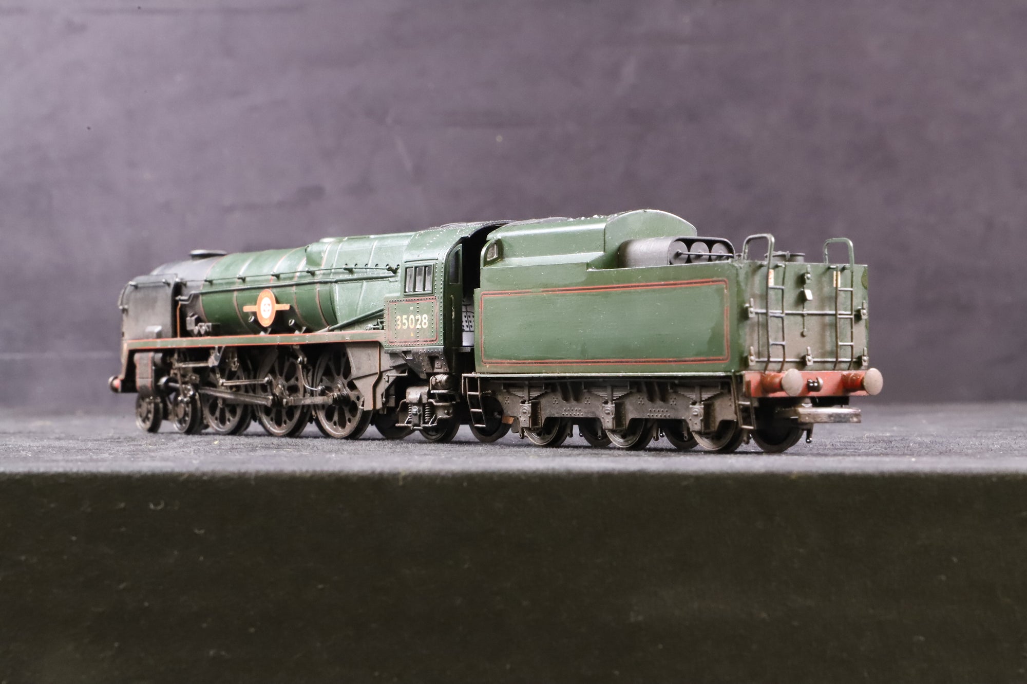 WORKSHOP Hornby OO R2169 Rebuilt Merchant Navy Class '35028' 'Clan Line' BR Green