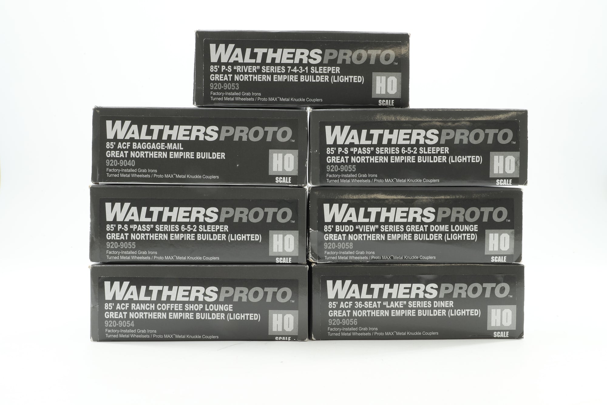 Walthers Proto HO Rake of 14 85' Great Northern Empire Builder (Lighted) Coaches, Inc. 920-9040, 9053, 9054, 9056, 9058 & 2 x 9055
