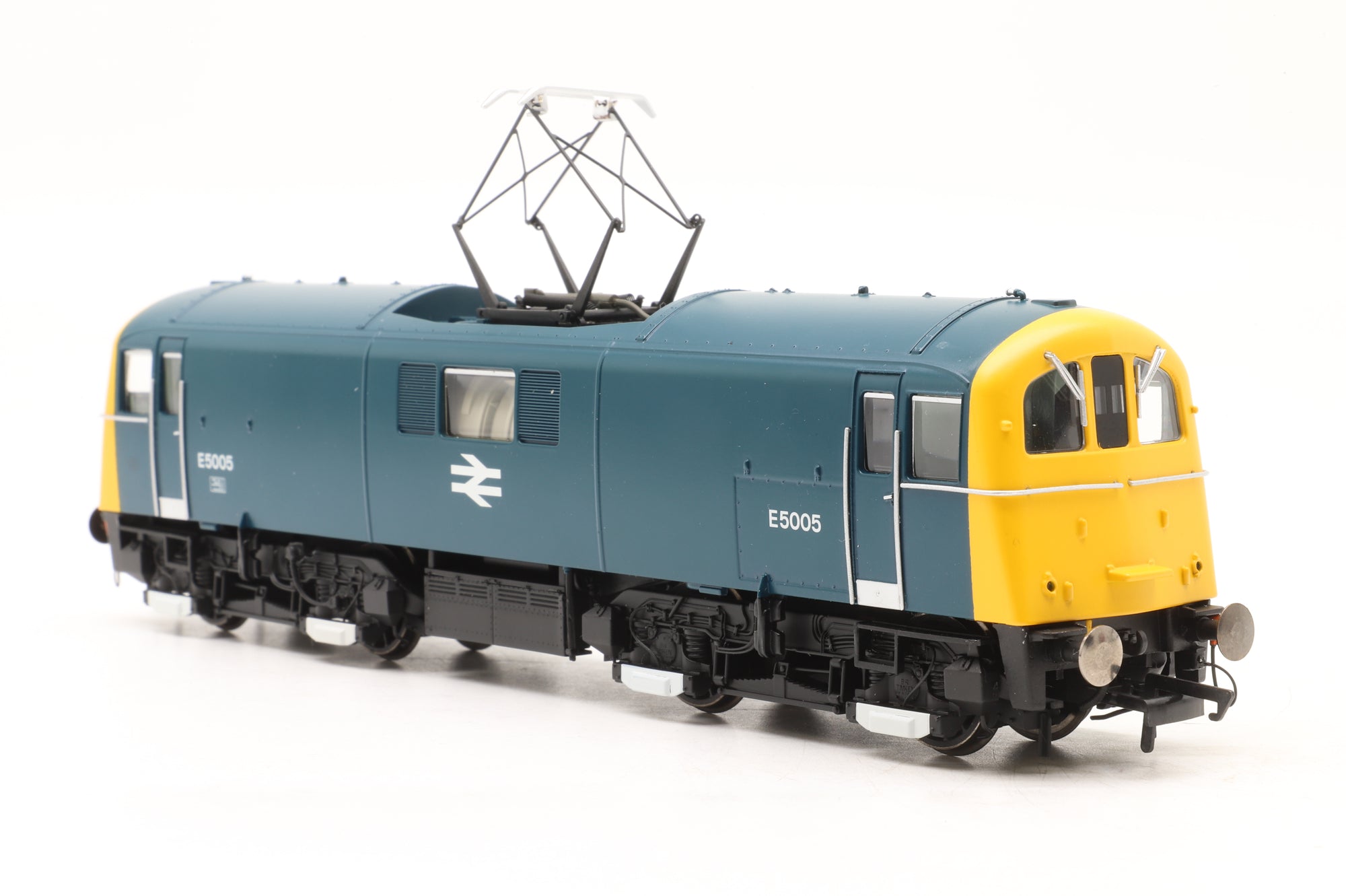 Hornby OO R3569 Class 71 E5005 in BR Blue