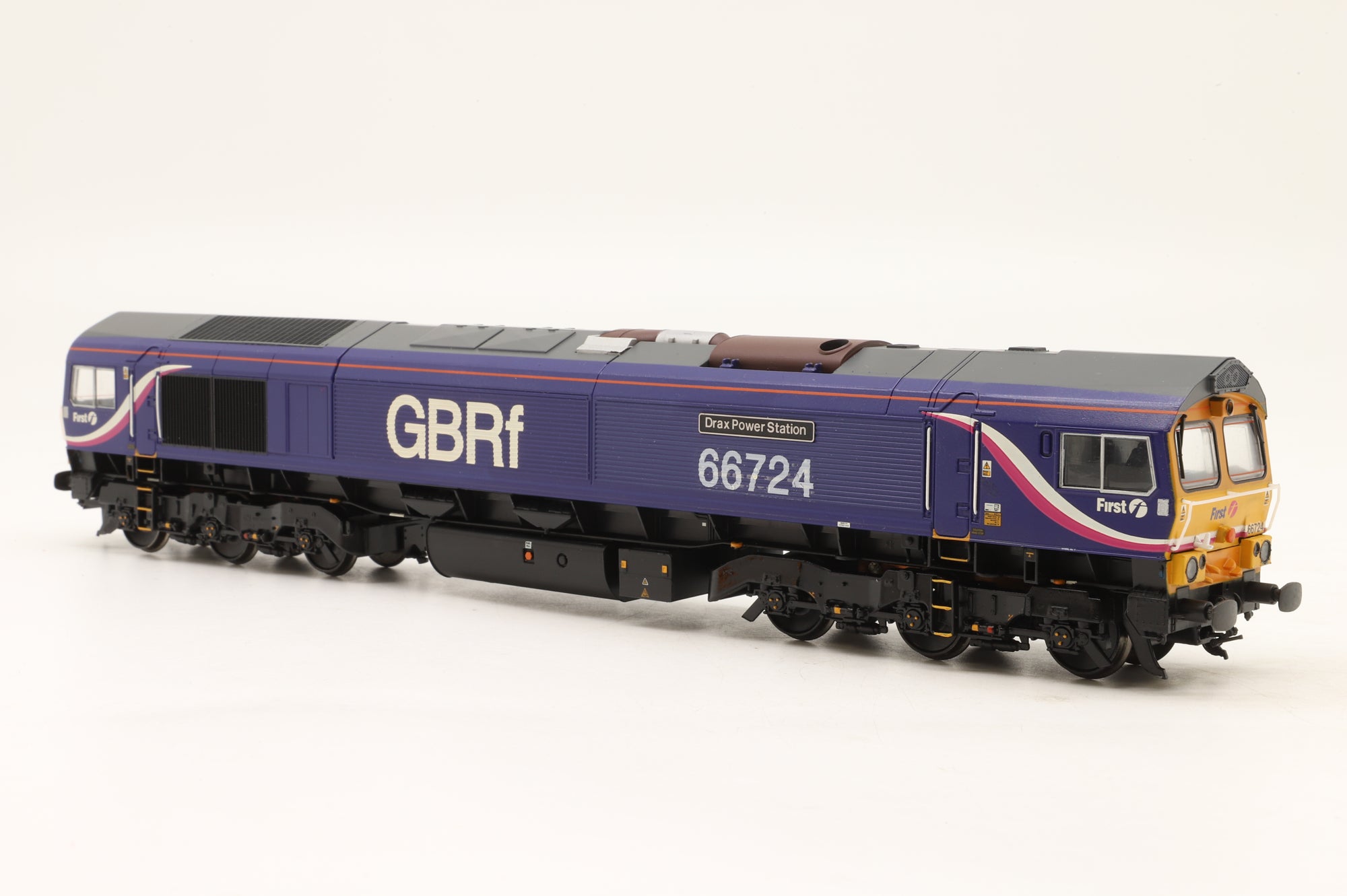 Bachmann OO Class 66 '66724' 'Drax Power Station' First/ GBRf Renumbered