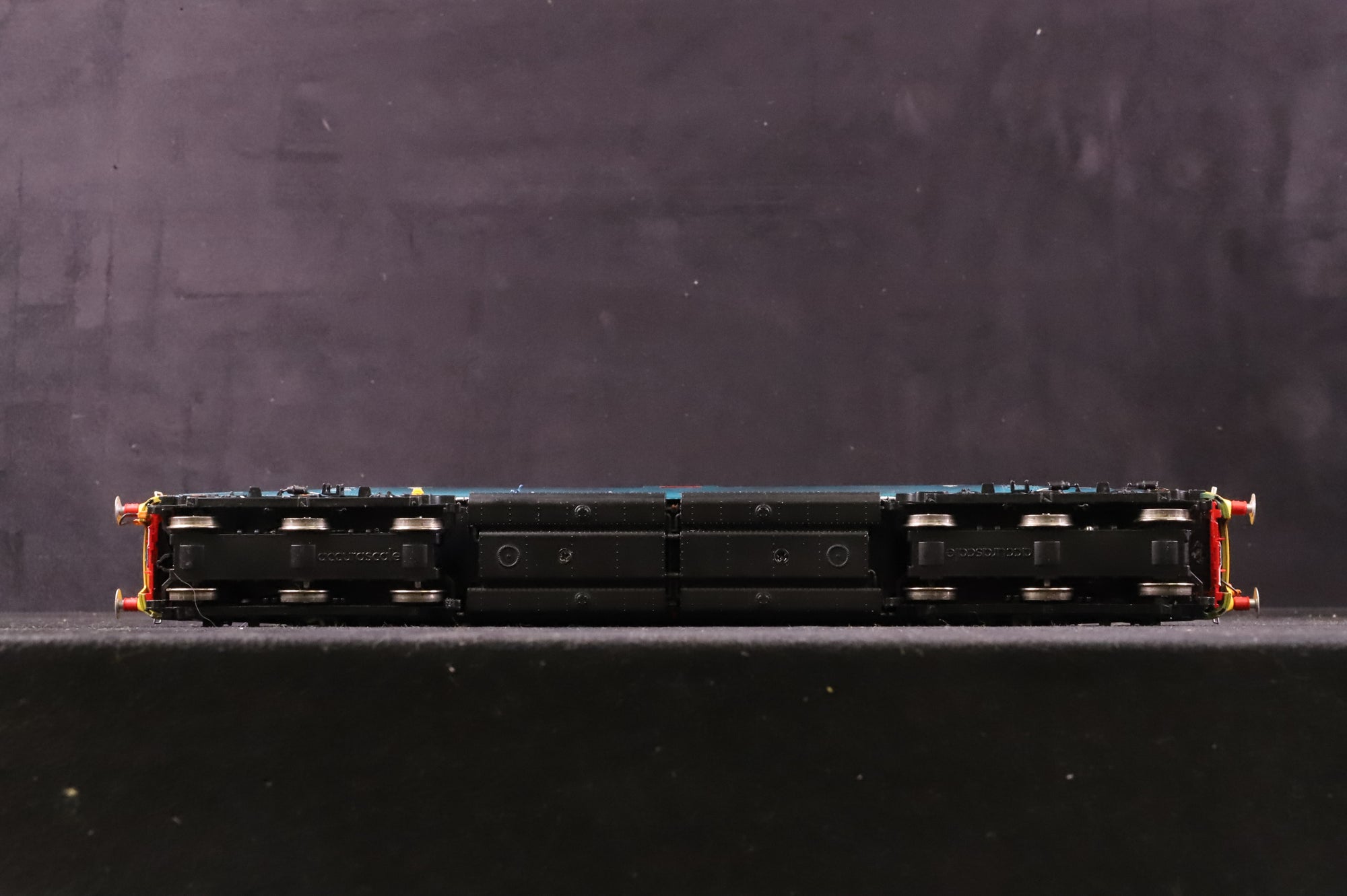 Accurascale OO ACC2165 BR EE Type 5 Class 55 Deltic '55015' 'Tulyar' BR Blue White Cabs Weathered DCC Sound