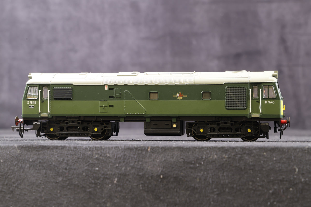 Bachmann OO  32-400 Class 25/2 &#39;D7645&#39; Two Tone BR Green With Roof Headcode