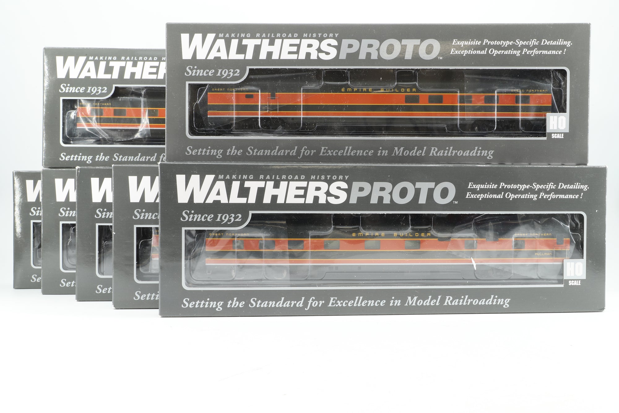 Walthers Proto HO Rake of 14 85' Great Northern Empire Builder (Lighted) Coaches, Inc. 920-9040, 9053, 9054, 9056, 9058 & 2 x 9055