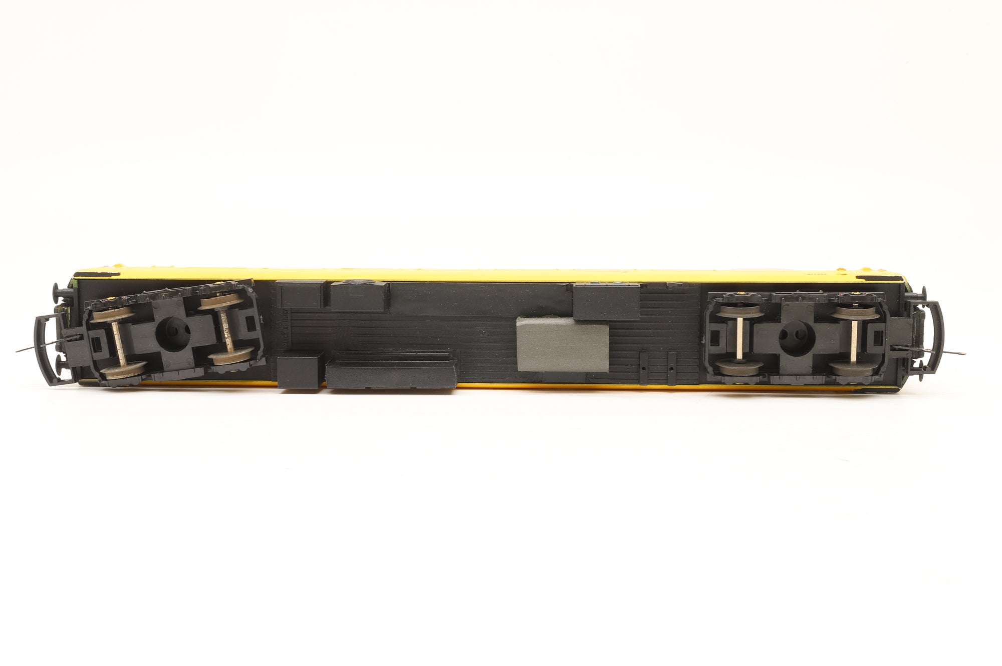 Custom OO Rake of 4x Mk2F Coaches in Network Rail Yellow