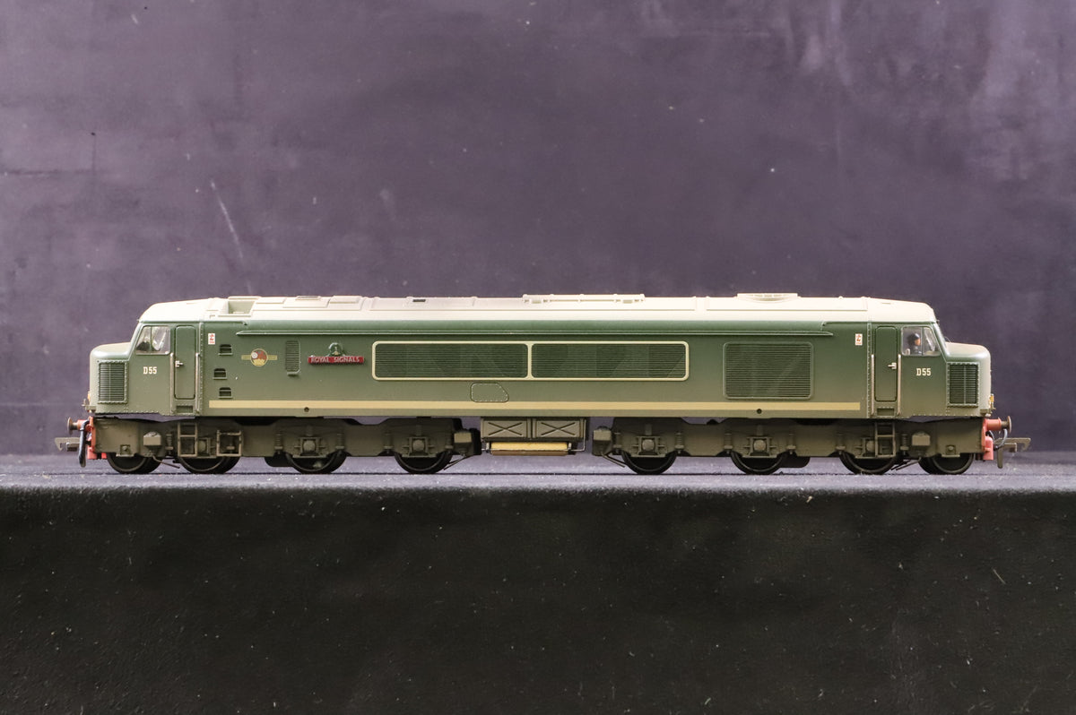 Bachmann OO 32-675Z Class 45 D55 &#39;Royal Signals&#39; in BR Green - Weathered