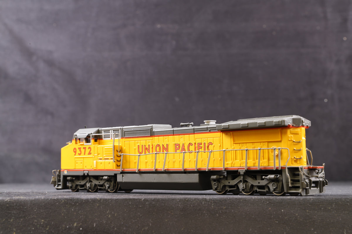 Spectrum HO 86002 GE Dash 8-40CW Wide Cab Diesel Union Pacific &#39;9372&#39;