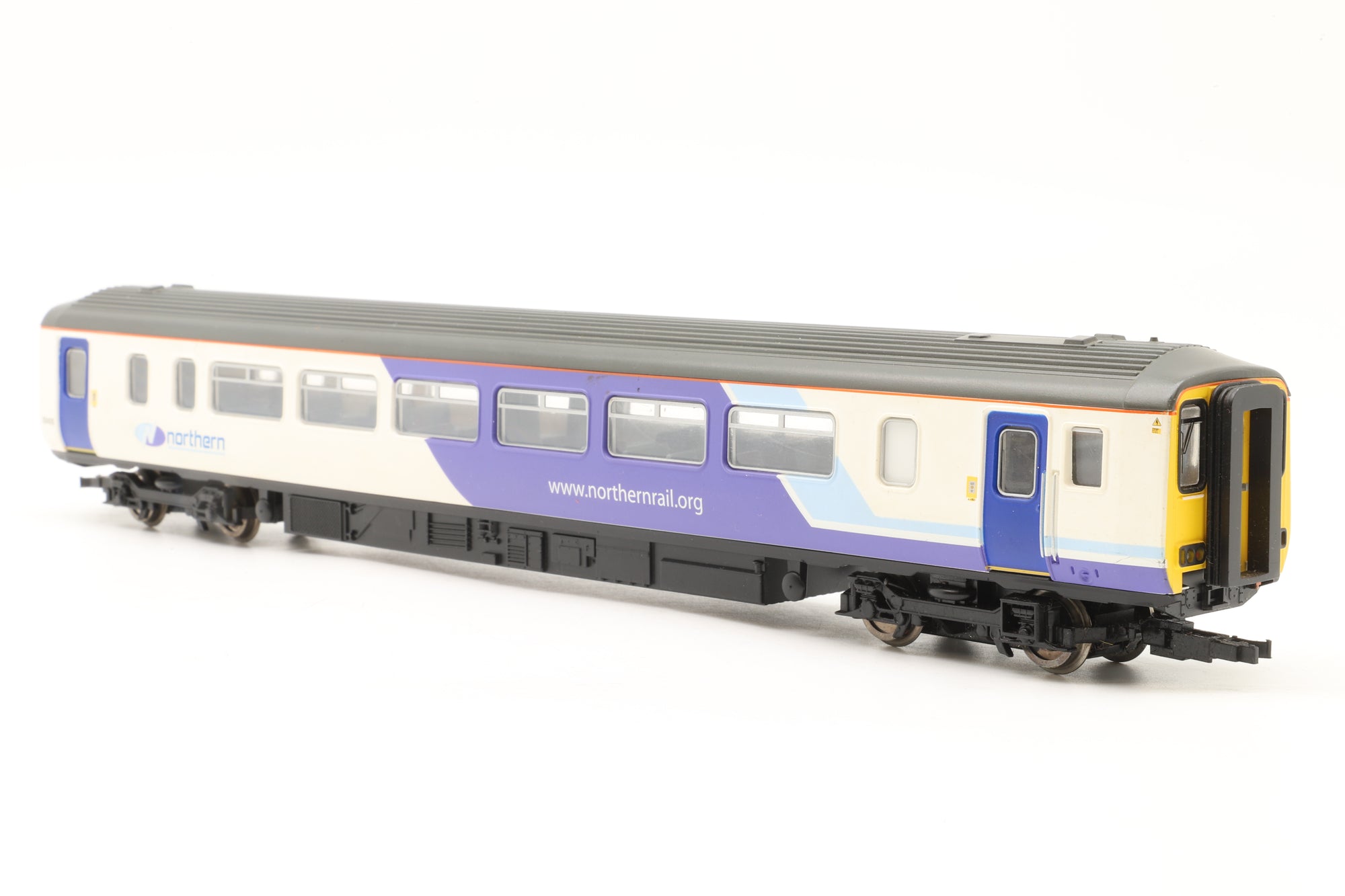 WORKSHOP Hornby R2513 Class 156 2-Car DMU 156425 in Northern Livery
