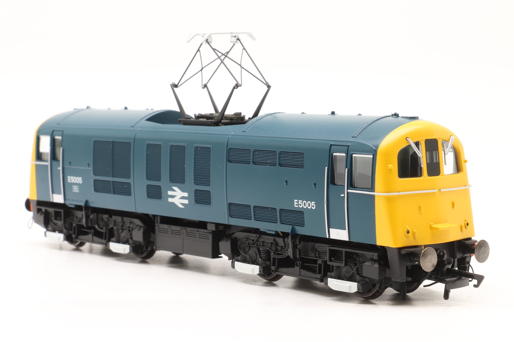 Hornby OO R3569 Class 71 E5005 in BR Blue