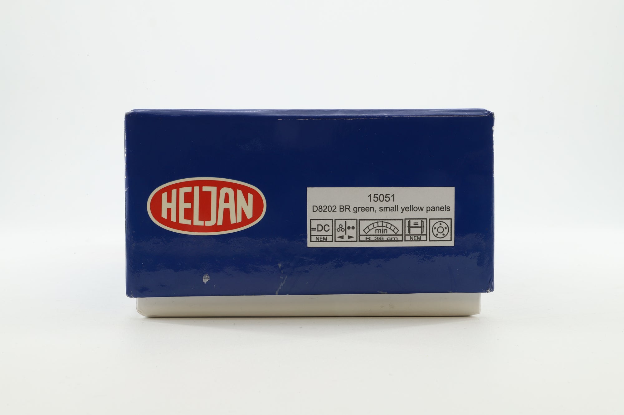 Heljan OO 15051 Class 15 D8202 in BR Green w/ SYPs