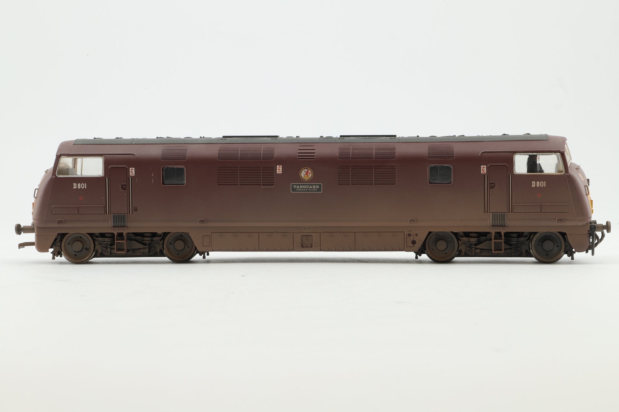 Bachmann 32-051 Class 42 Warship BR Green 'D801' 'Vanguard'
