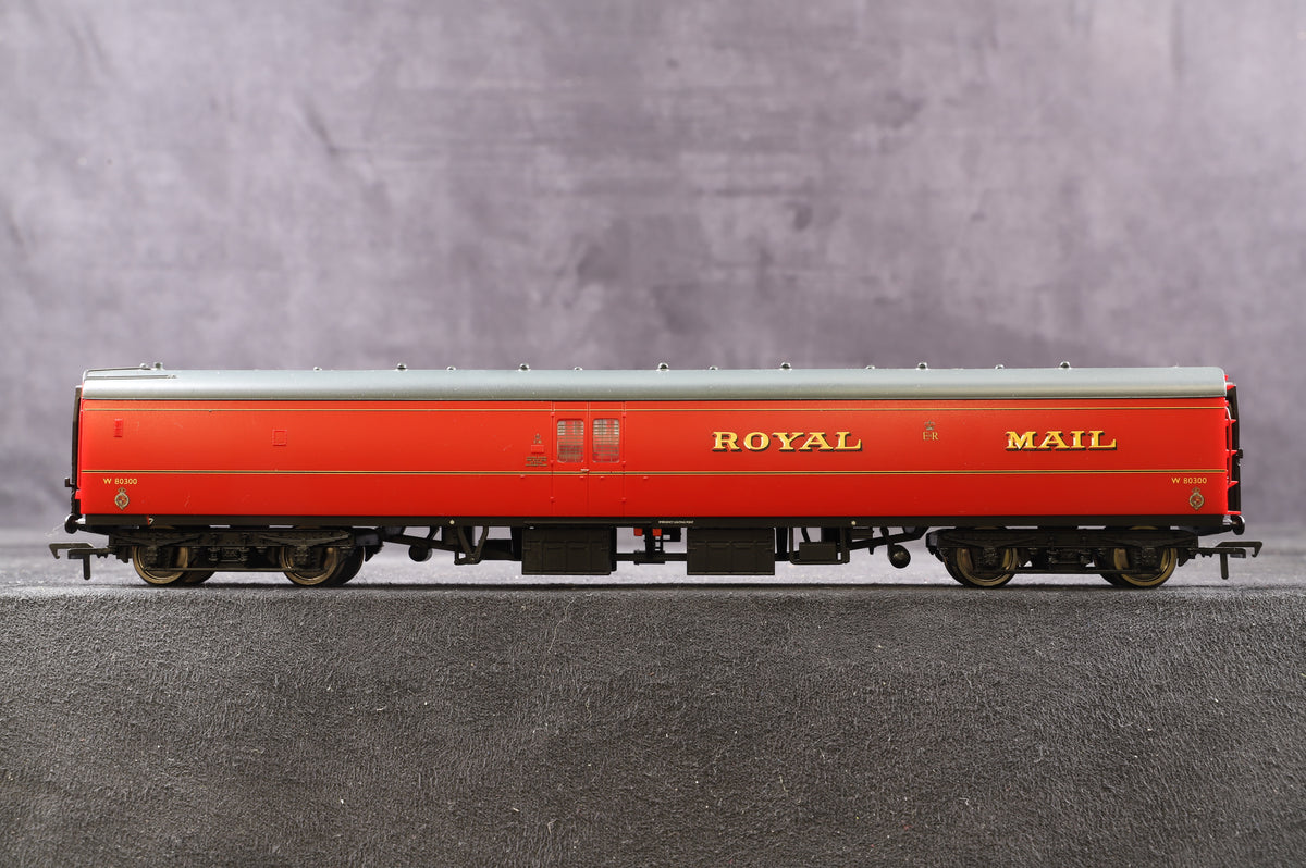 Bachmann OO Royal Mail Post Office Red Coach