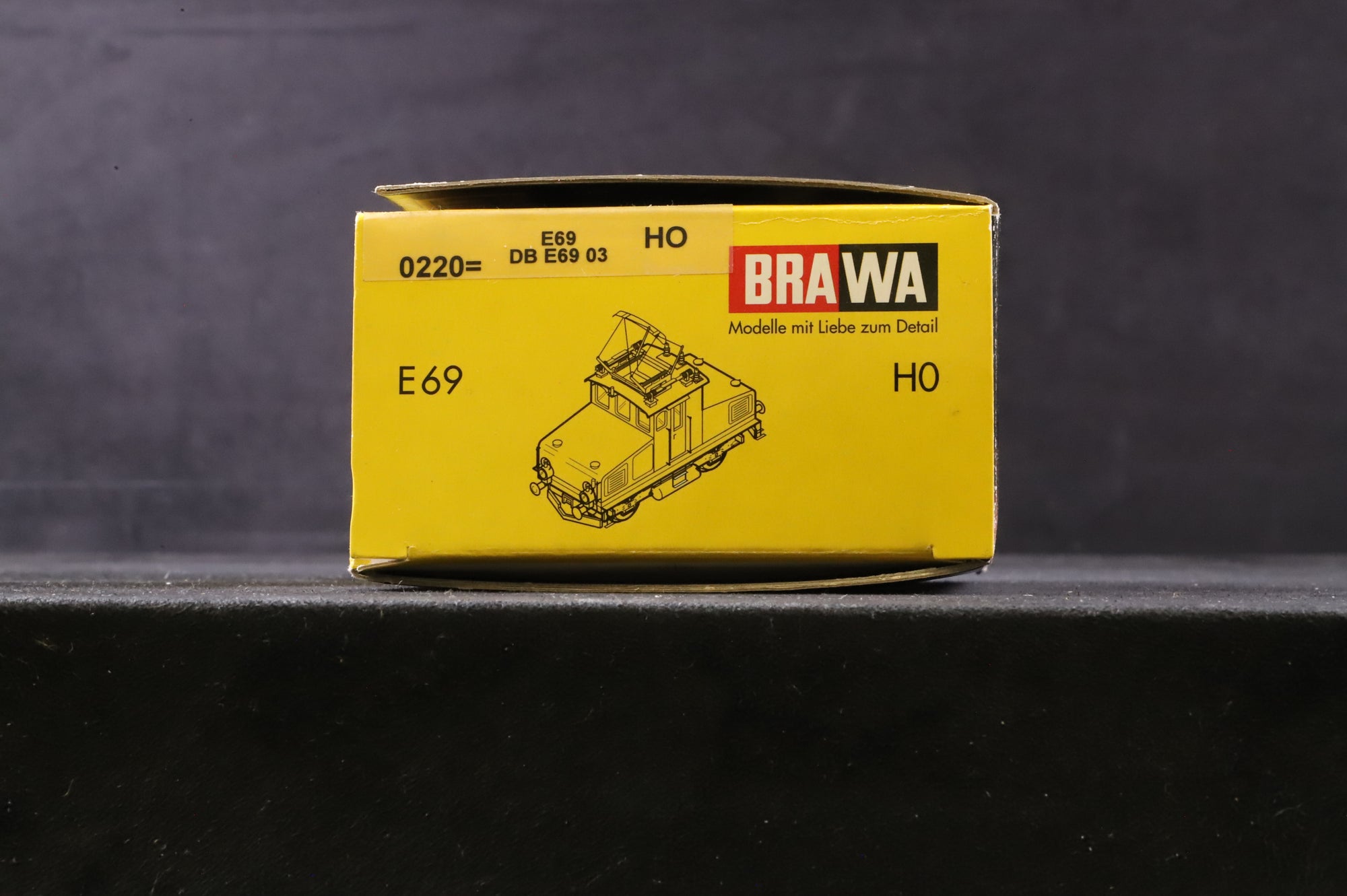 Brawa HO 0220 E69 E6903 in DB Crimson/Black