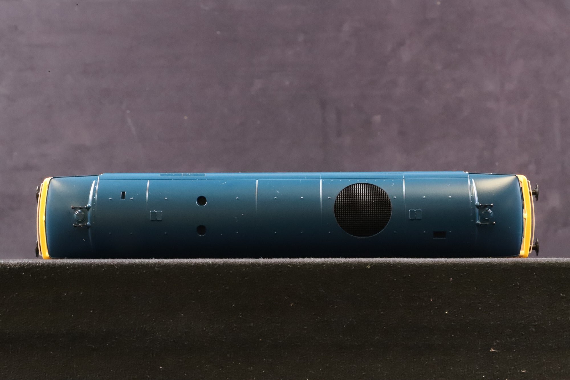 Heljan OO 35251 Class 35 Hymek D7011 in BR Blue w/ FYE