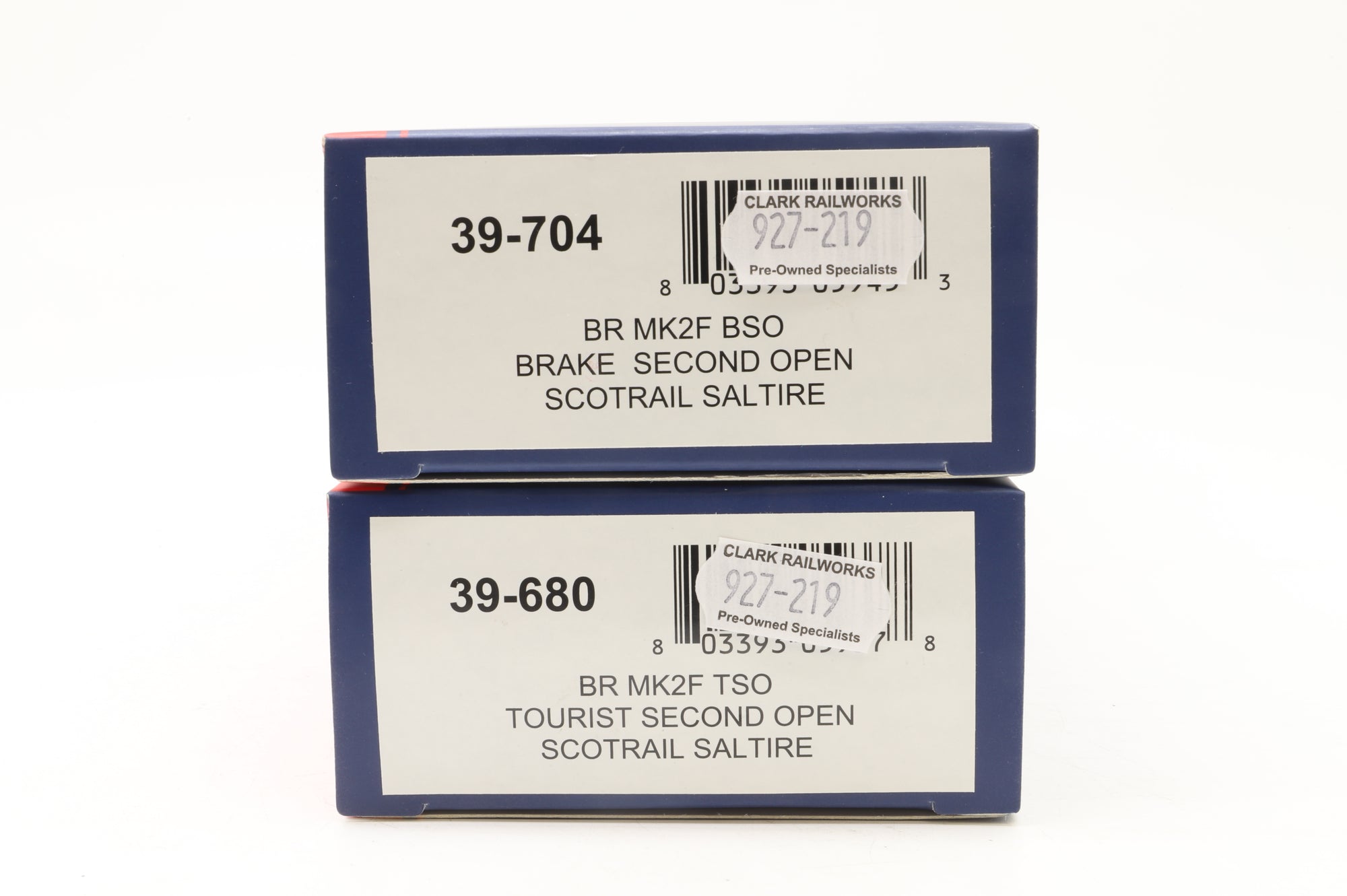Bachmann OO 39/680/704 2x Mk2s TSO/BSO in ScotRail Saltire Livery