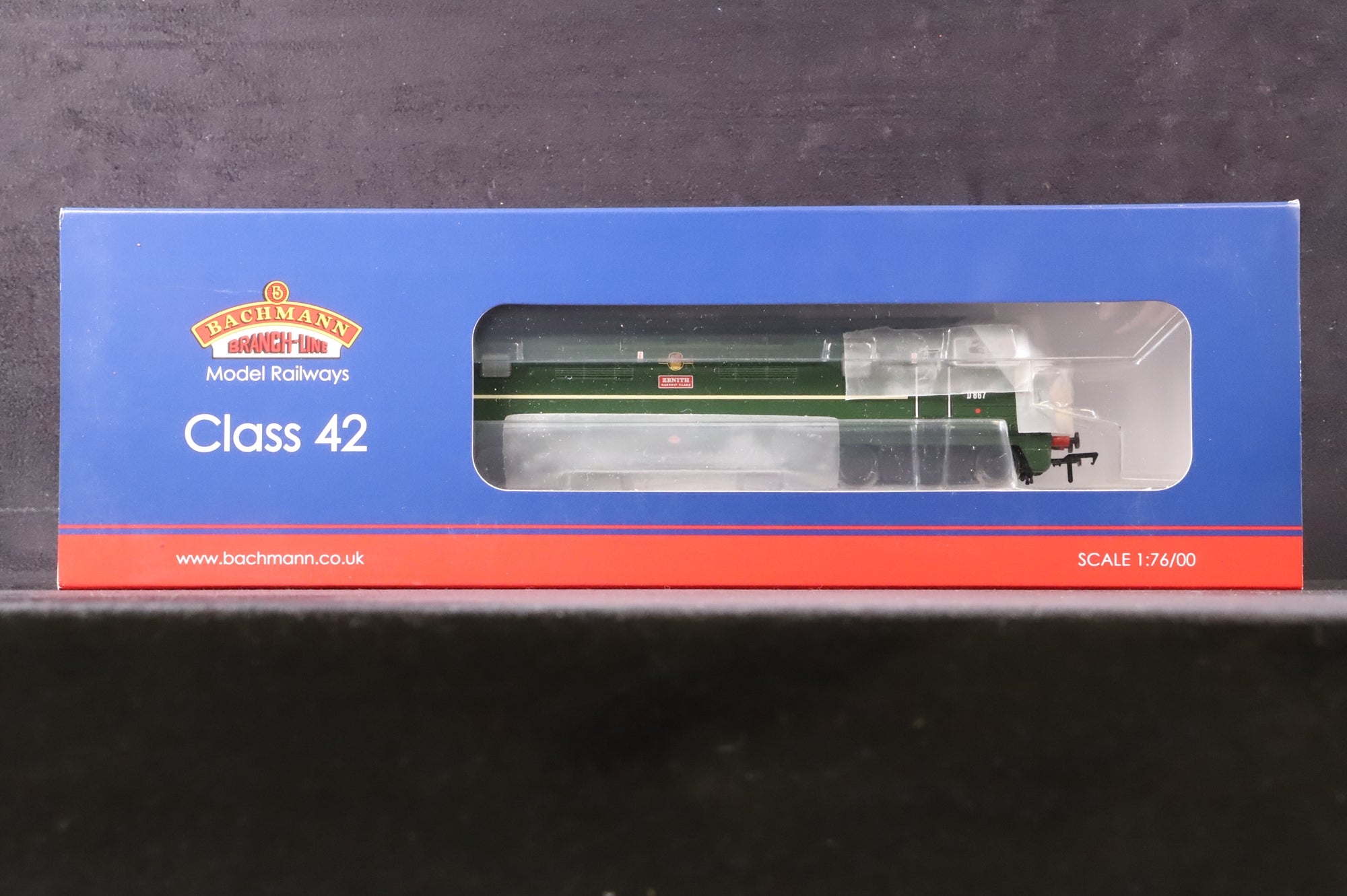 Bachmann OO 32-051DC Class 42 Diesel 'D867' 'Zenith' BR Green