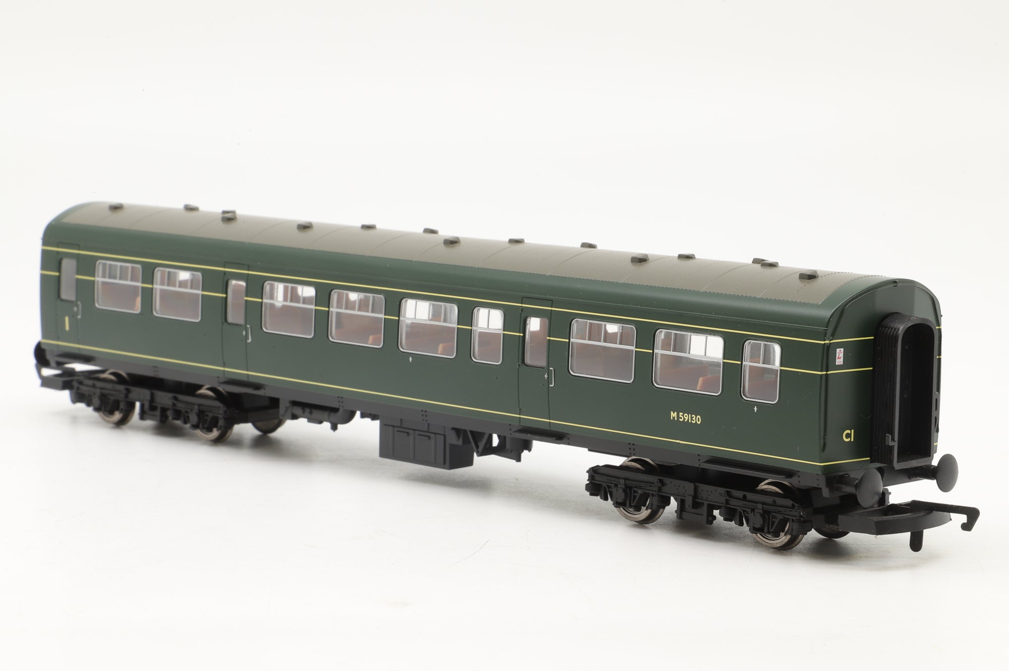 Hornby OO R3147 Class 101 3-Car DMU in BR Green w/ Whiskers