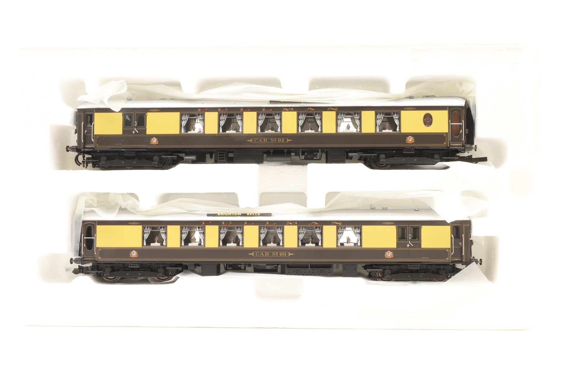 Hornby OO R3606 Brighton Belle 1967 Train Pack