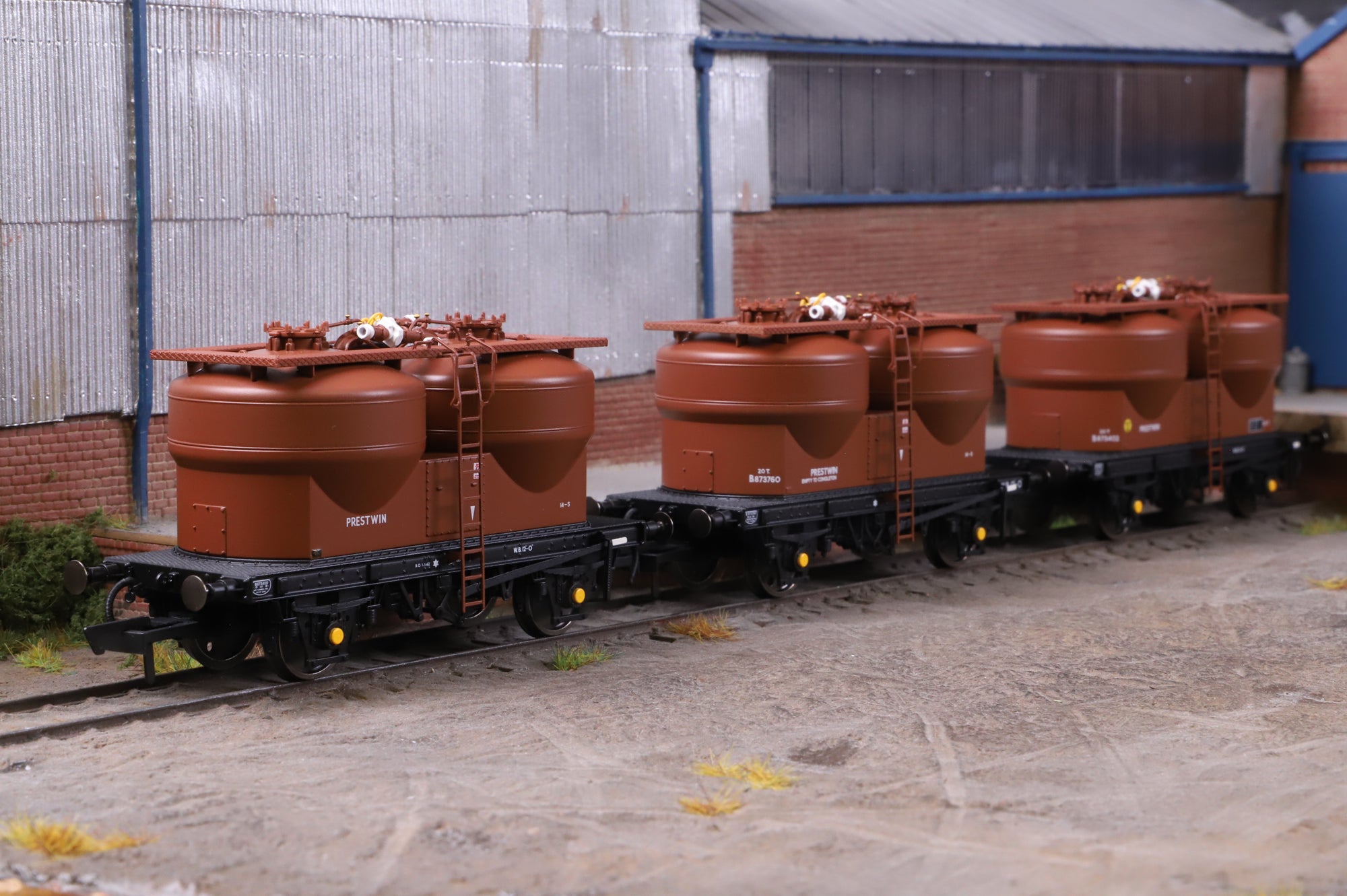 Clark Railworks OO Gauge C3041 BR Bauxite Prestwin Wagons (3-Pcs), B873400, B873402 & B873760 (Pre-TOPS)