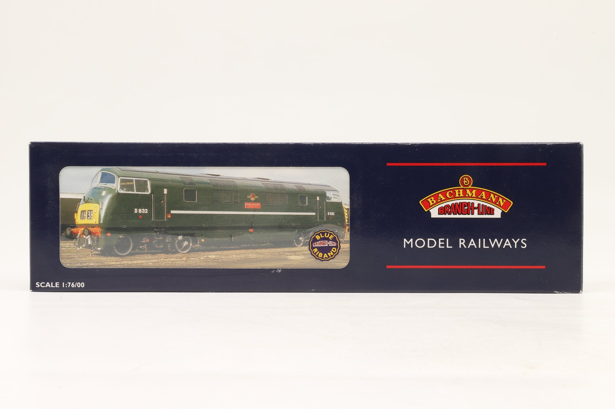 Bachmann OO 32-059 Class 42 Warship D818 'Glory' in BR Green
