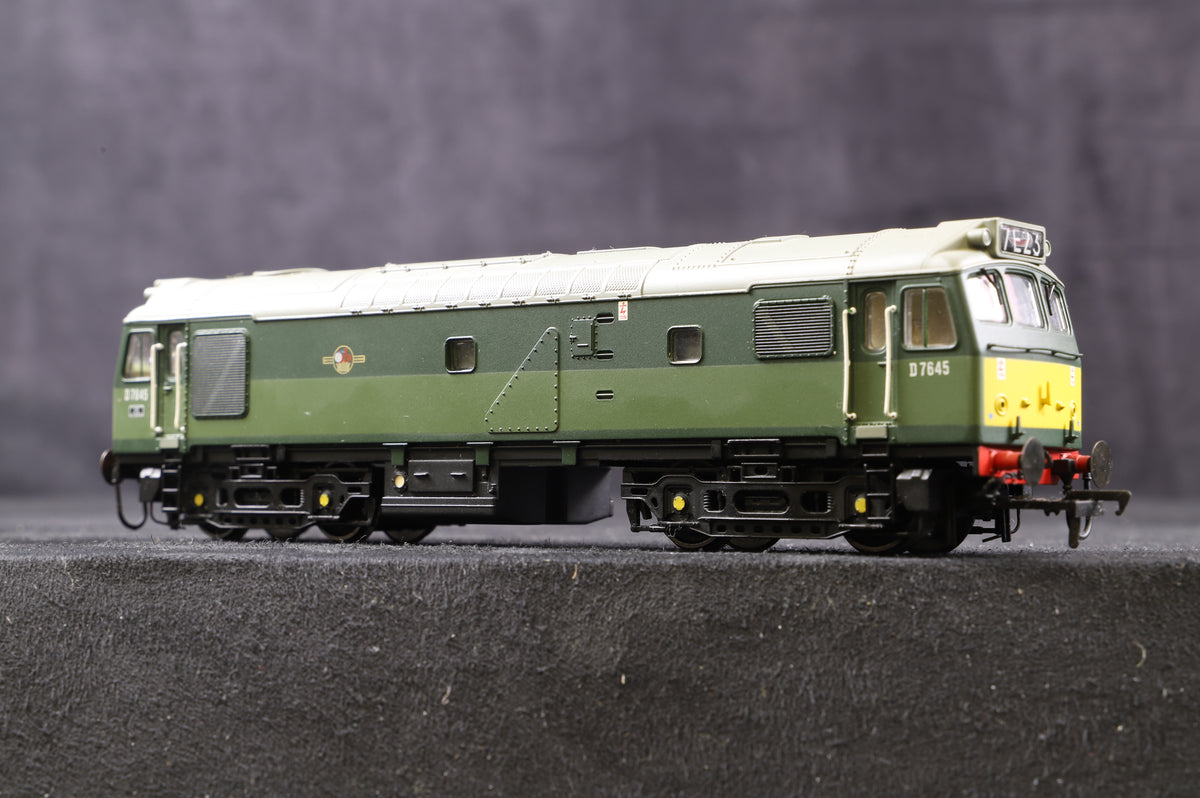 Bachmann OO  32-400 Class 25/2 &#39;D7645&#39; Two Tone BR Green With Roof Headcode