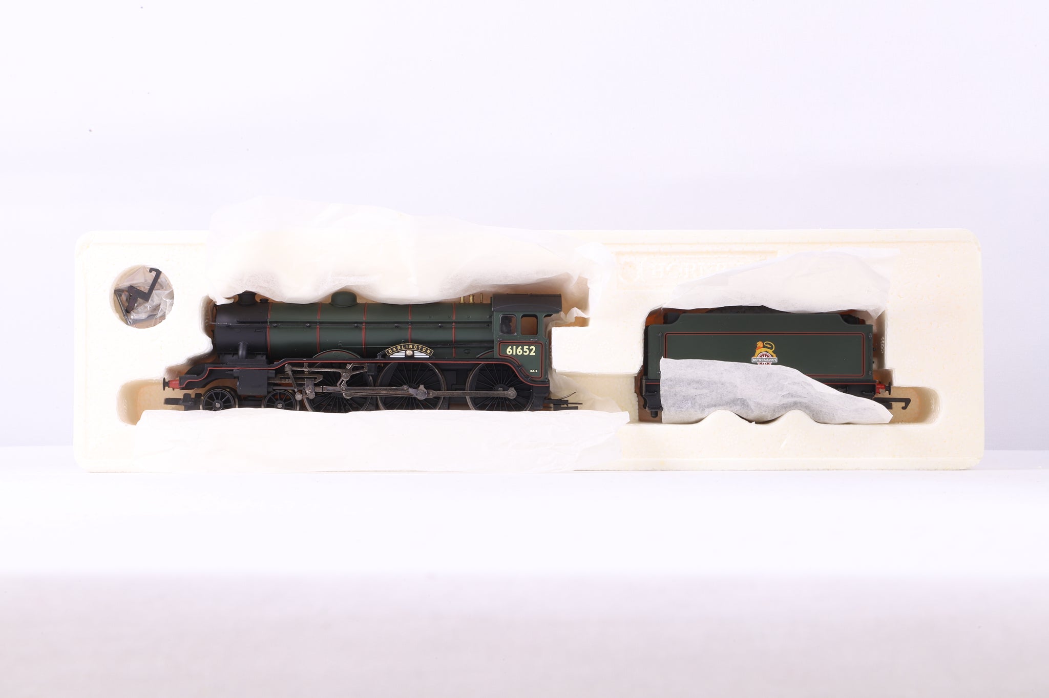 Hornby OO R2209 Class B17/4 '61652' 'Darlington' BR Green E/C