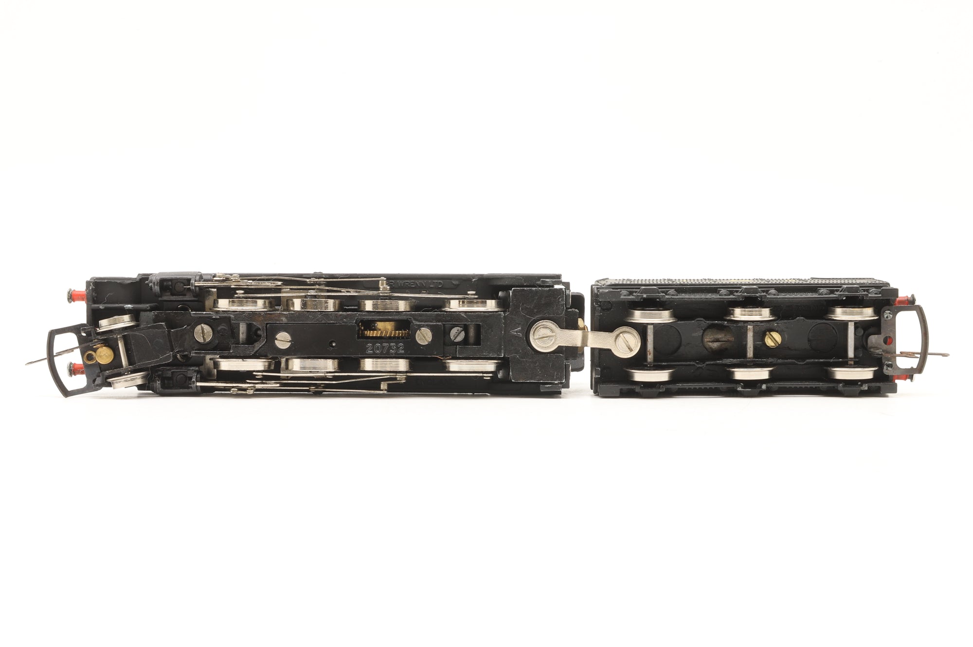 Wrenn OO W2225 Class 8F '2-8-0 Freight' 8042 in LMS Black
