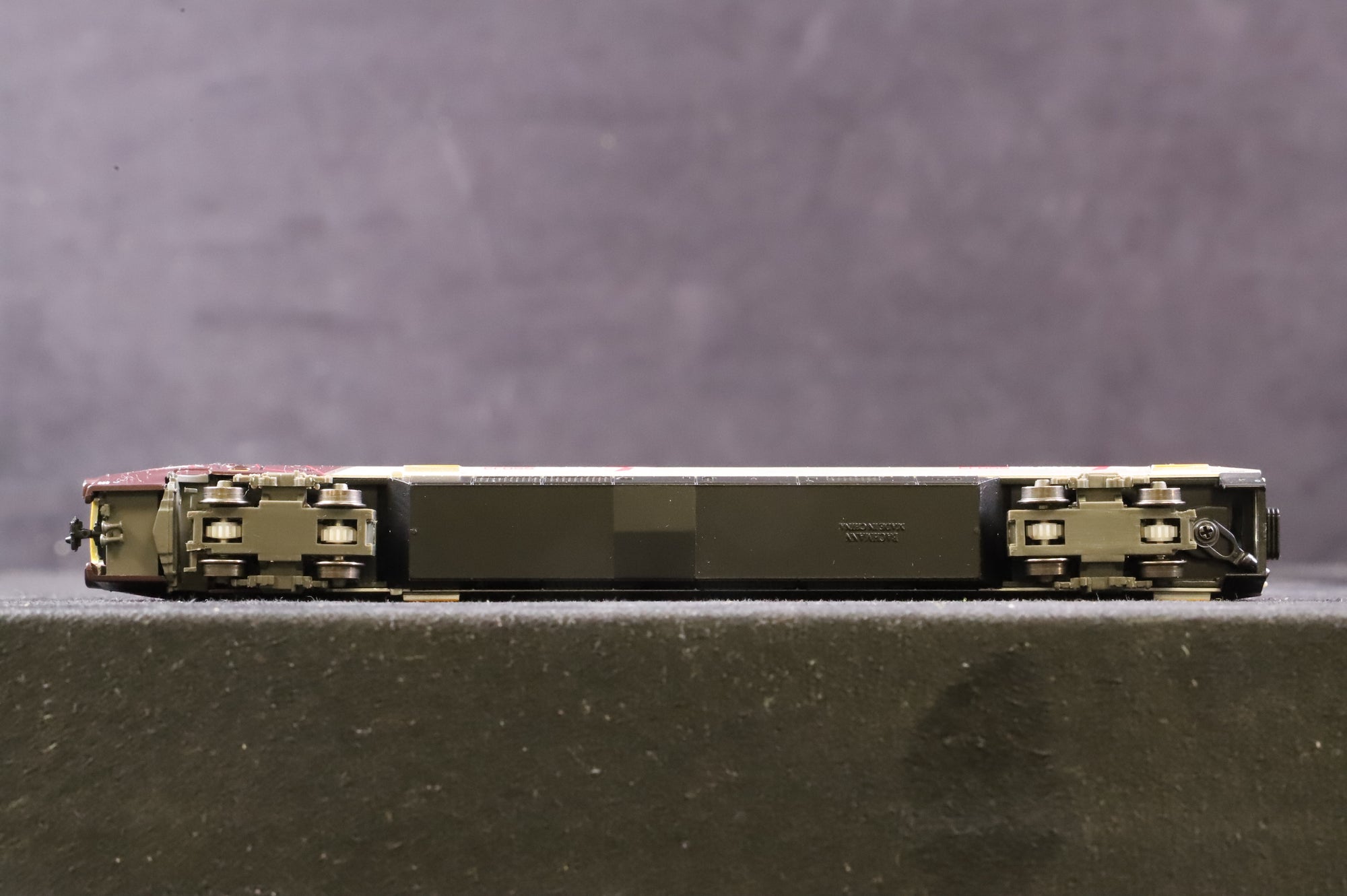 Graham Farish N Gauge 371-679 Class 220 'Voyager' 4-Car DEMU No.220009 in Arriva Cross Country Livery