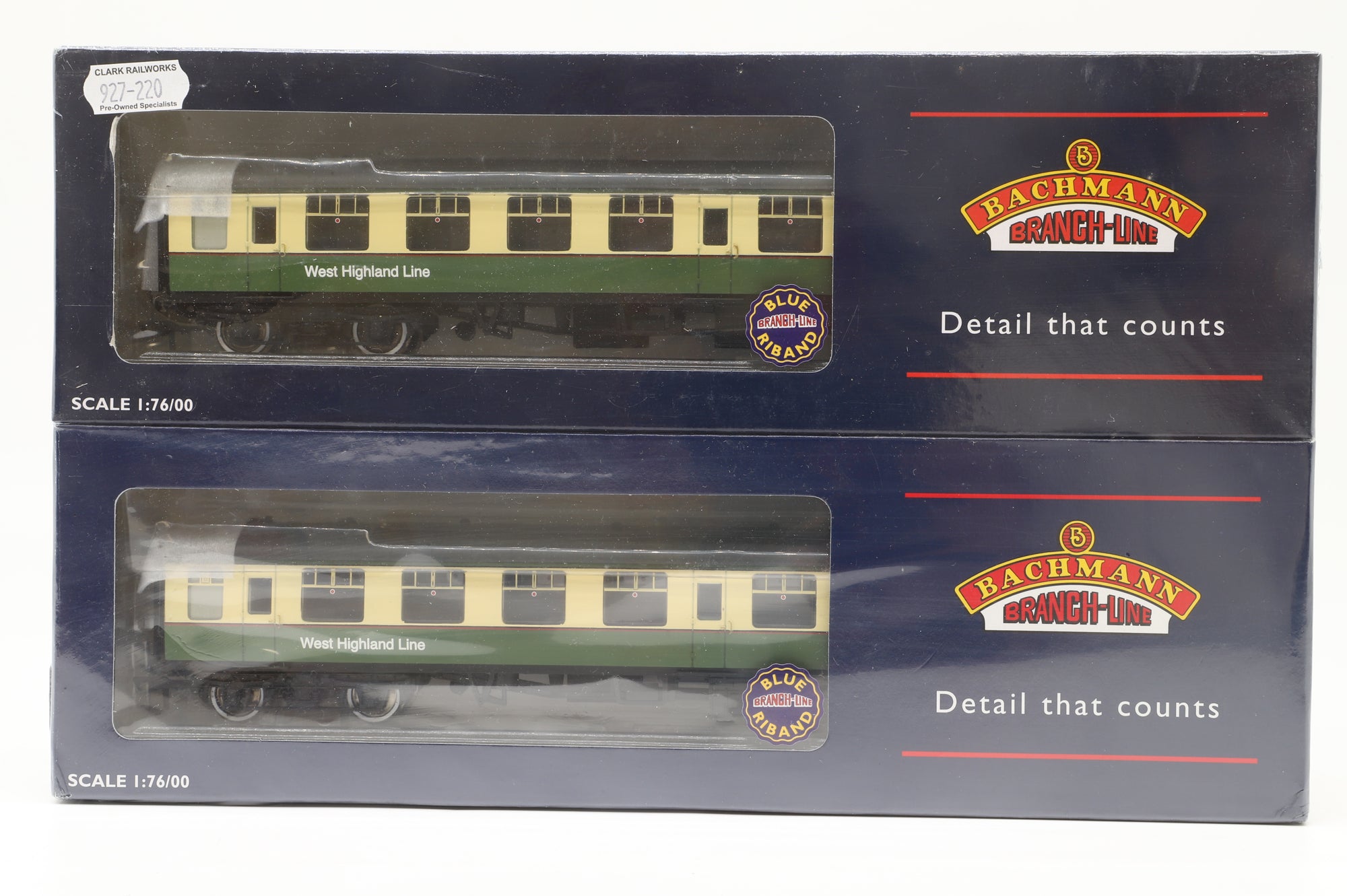 Bachmann OO 39-000Z Twin Pack of Mk1 SOs in BR West Highland Line Green/Cream