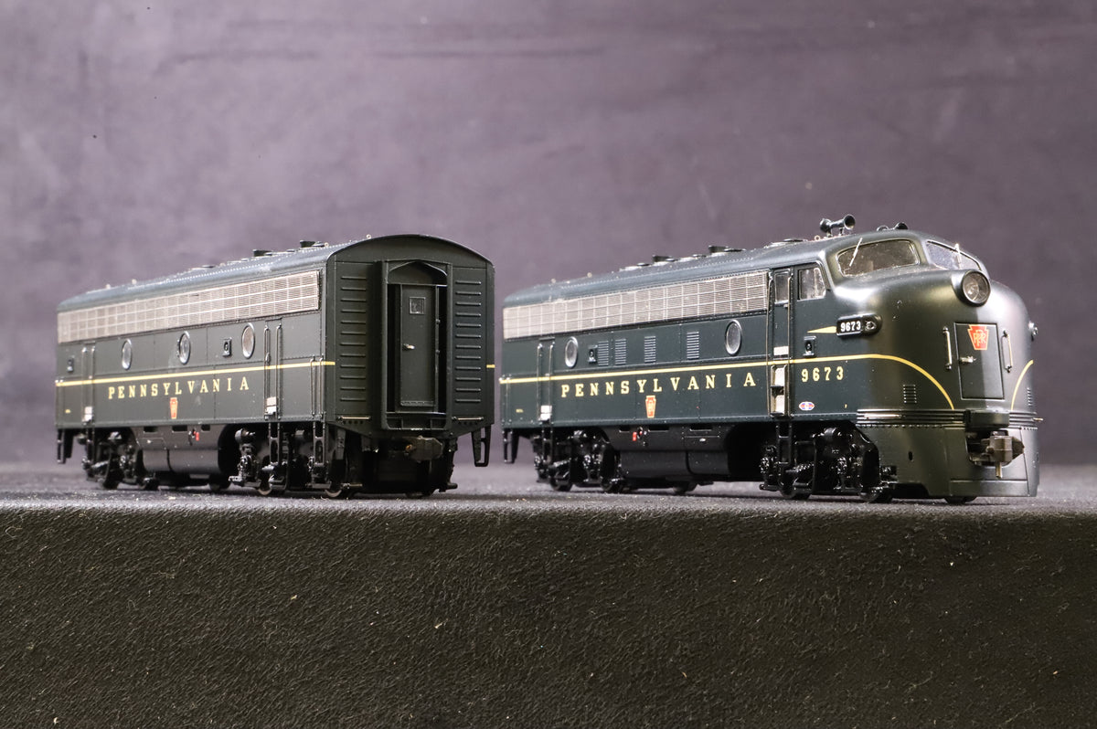 Athearn Genesis HO G15016 F-7A &amp; F-7B Pennsylvania DCC Sound