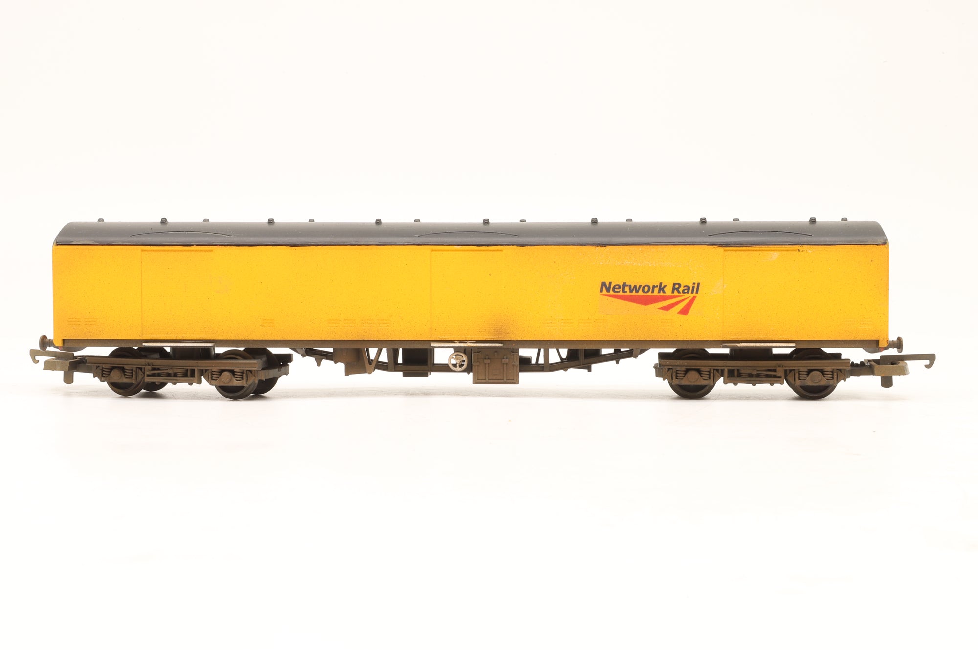 Custom OO Mk1 Super GUV in Network Rail Yellow – Weathered & Unnumbered