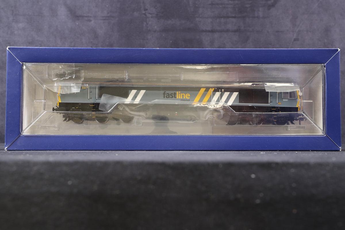 Bachmann OO 32-979Y Class 66 &#39;66301&#39; Fastline Excl. Rail Express