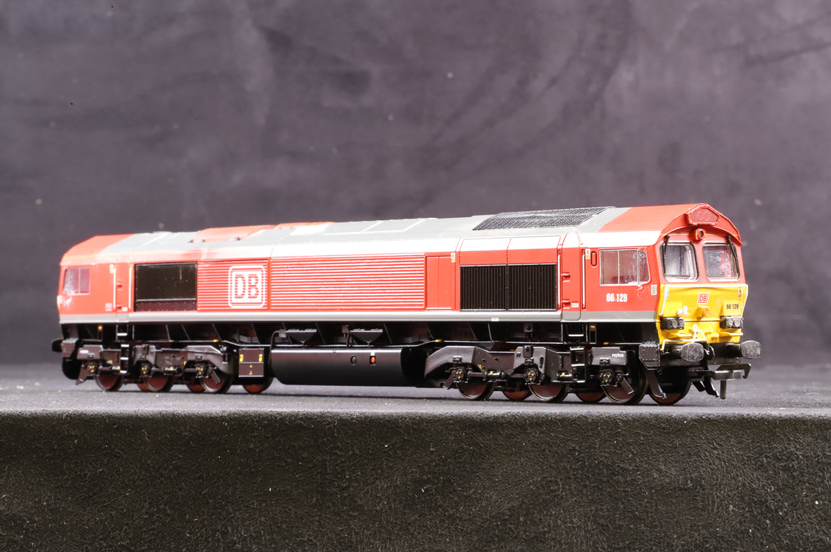 Bachmann OO 32-738Z Class 66 &#39;66128&#39; DB Cargo Renumbered, DCC Sound