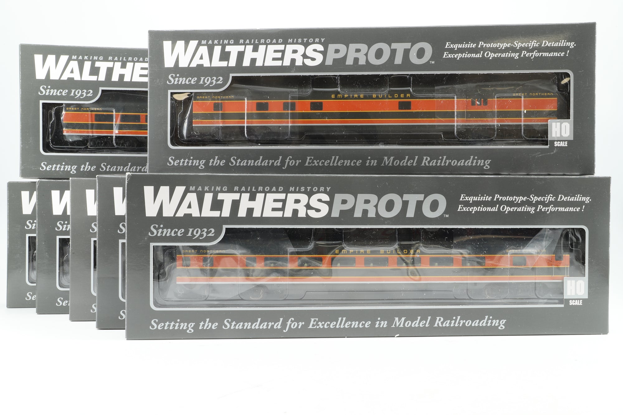 Walthers Proto HO Rake of 14 85' Great Northern Empire Builder (Lighted) Coaches, Inc. 920-9040, 9053, 9054, 9056, 9058 & 2 x 9055