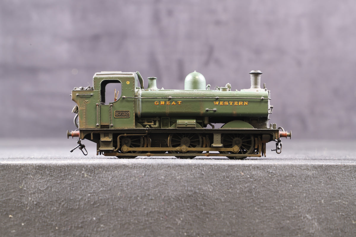 Bachmann OO Pannier Tank 0-6-0 &#39;8752&#39; GWR Green Weathered