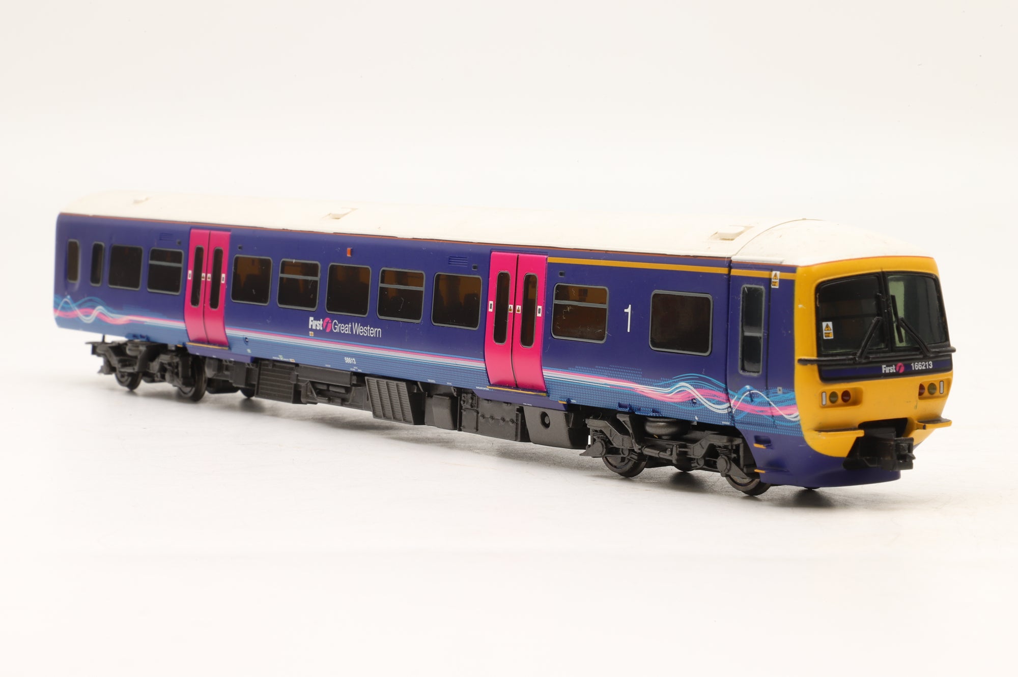 WORKSHOP Bachmann OO Class 166 'Networker Turbo' (2000)